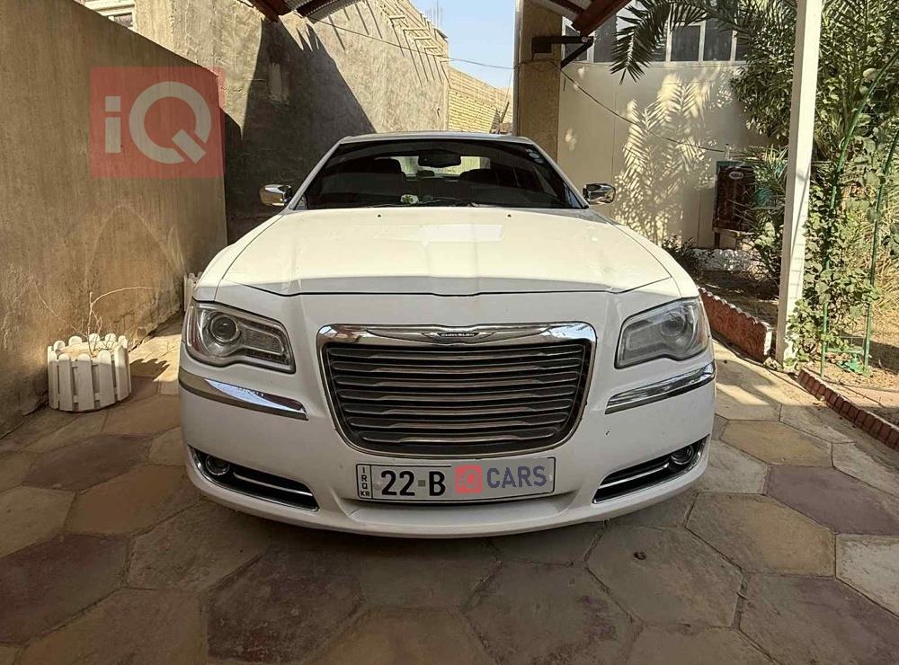 کرایسلەر 300